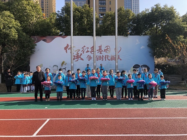 进学校教育小军人 - 复件(2).jpg
