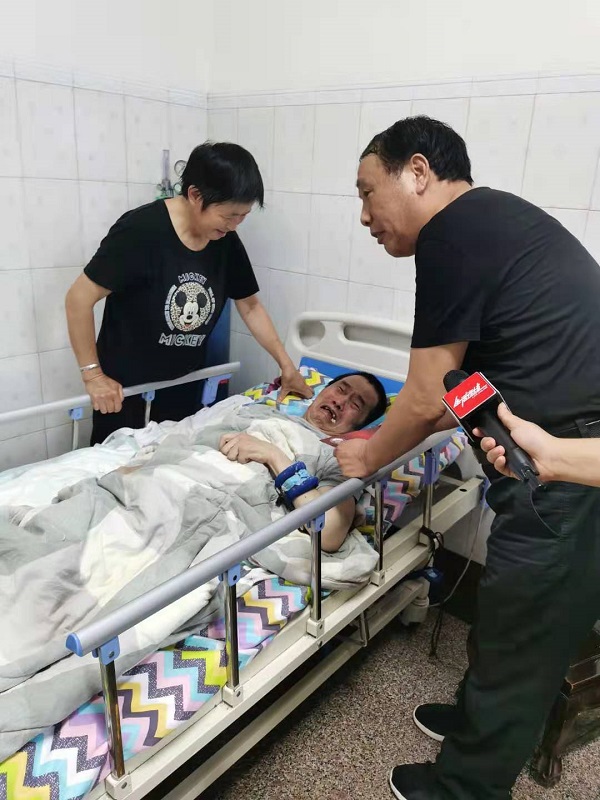 进家门关爱退伍兵1 - 复件(2).jpg