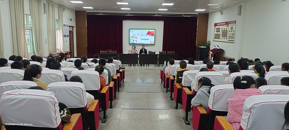 陕西汉阴县平梁镇中心小学开展班干部培训
