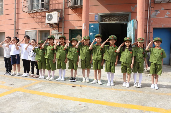 《7》常州市武进区东安幼儿园年年开展拥军优属（1）.JPG