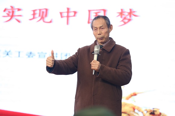 《7》“江苏省最美拥军人物”华再清宣讲“学习解放军，当好接班人”.jpg