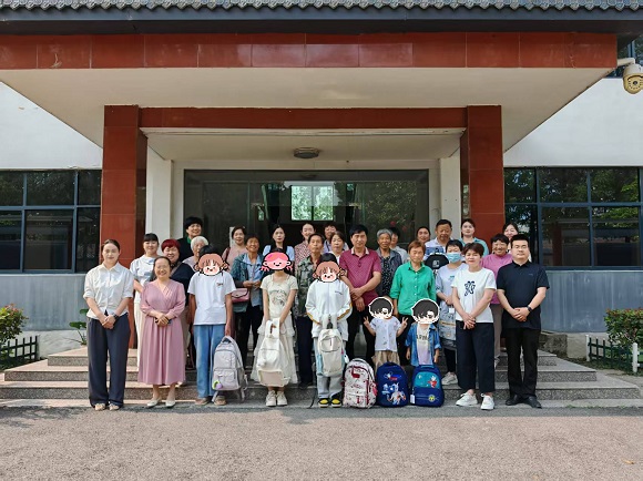 合影留念.jpg