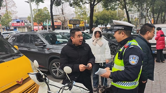 汉中交管一大队：平安快乐过寒假 交通安全记心间 