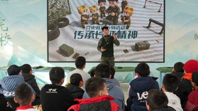 河北省秦皇岛市海港区“小虎子”军事体验营活动举办 