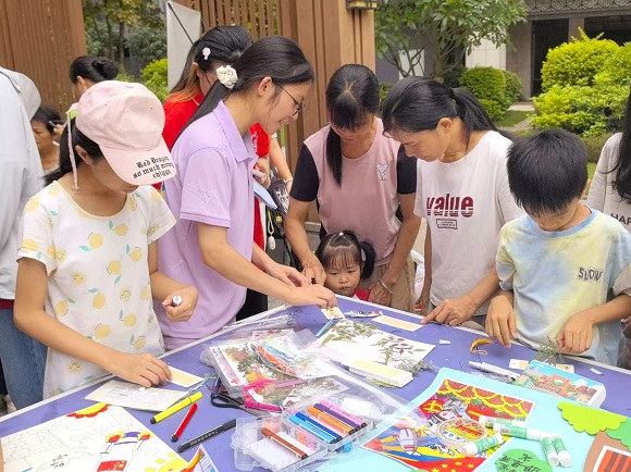 居民体验书签制作.jpg